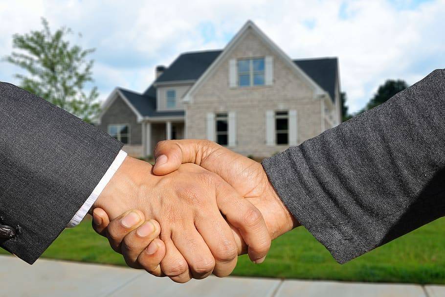 Buying real estate stress-free: Agencies as guides in the process